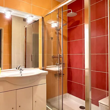 Appartement Saint-cyprien T2, Proche Port, Parking Prive - Fr-1-309-500